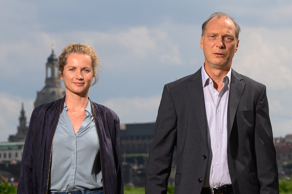 Die Ermittler Winkler (Cornelia Gröschel, 37) und Schnabel (Martin Brambach, 57) kehren für den Dresdner Tatort zurück.