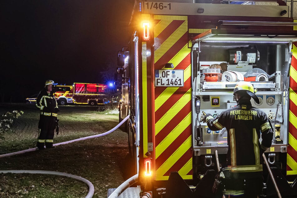 Die Brandursache ist noch unklar, doch drei Jugendliche stehen im Verdacht, für das Feuer verantwortlich zu sein.