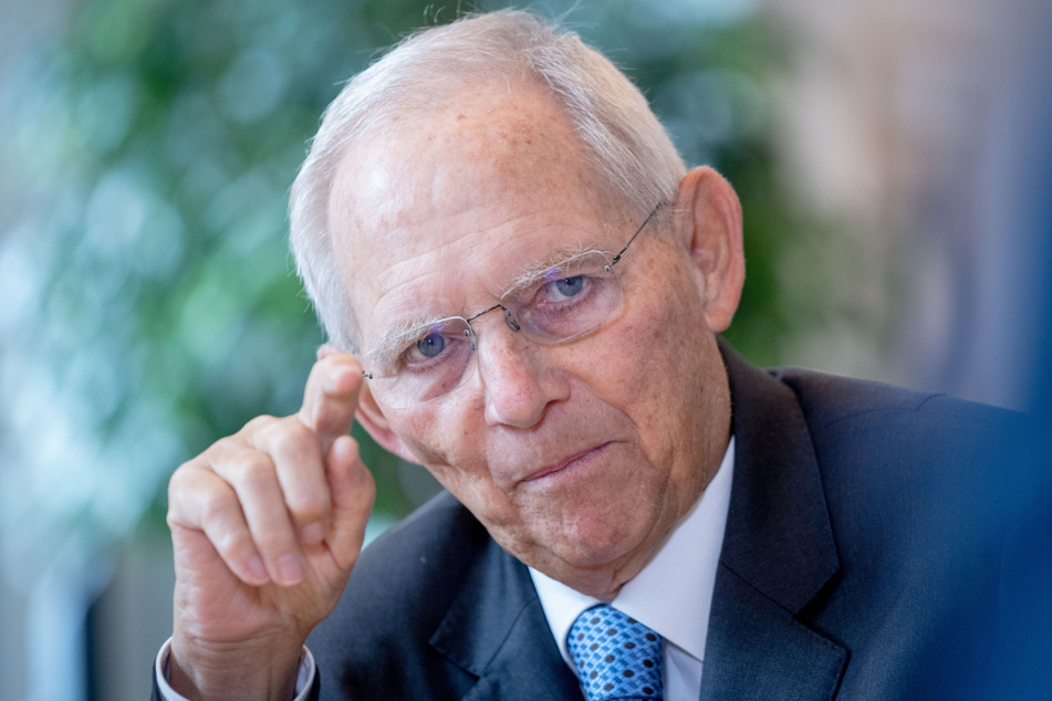 Bundestagspräsident Wolfgang Schäuble (78, CDU) sieht ein hoffnungsvolles Zeichen der Aussöhnung nach dem Zweiten Weltkrieg.