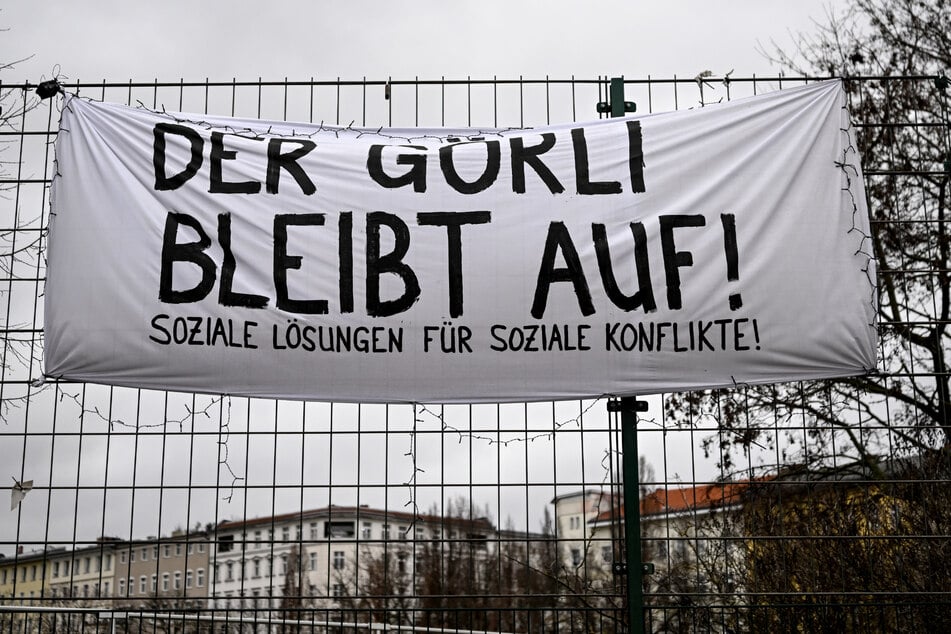 Die Proteste reißen auch nach der Schließung nicht ab.