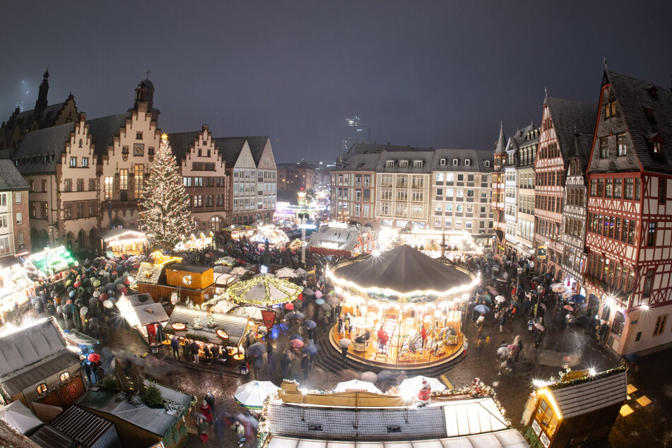 Der Frankfurter Weihnachtsmarkt wurde am heutigen Montagnachmittag feierlich eröffnet.