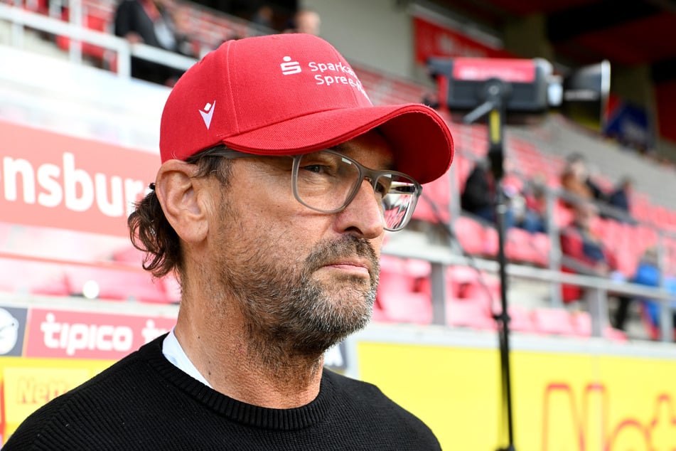 Pele Wollitz (60) hat im letzten Testspiel vor dem Ligastart viel Gutes von seiner Mannschaft gesehen, doch es gab ein großes Manko: die Effizienz.