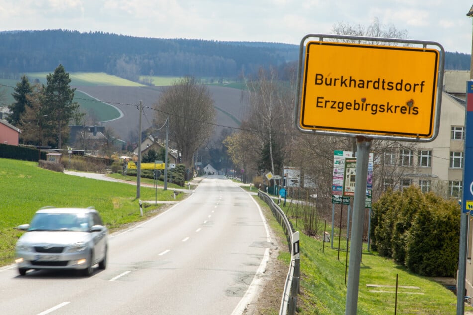 Der Angeklagte (53) wollte laut Staatsanwaltschaft in Burkhardtsdorf und Umgebung den Drogenmarkt ausbauen.