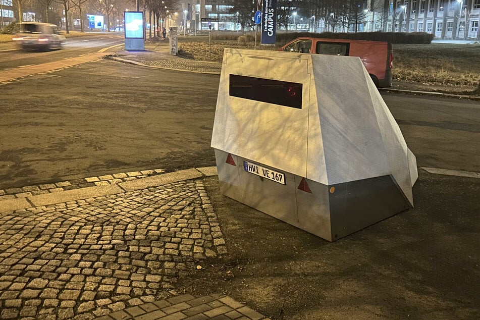 Sucht Radarfalle die Nähe von Studenten? Superblitzer lauert im Dresdner Süden
