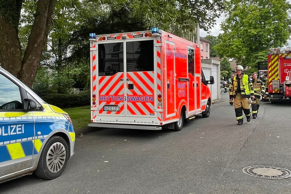 Täter bohrt Blitzer auf und füllt Säure ein - zwei Verletzte!