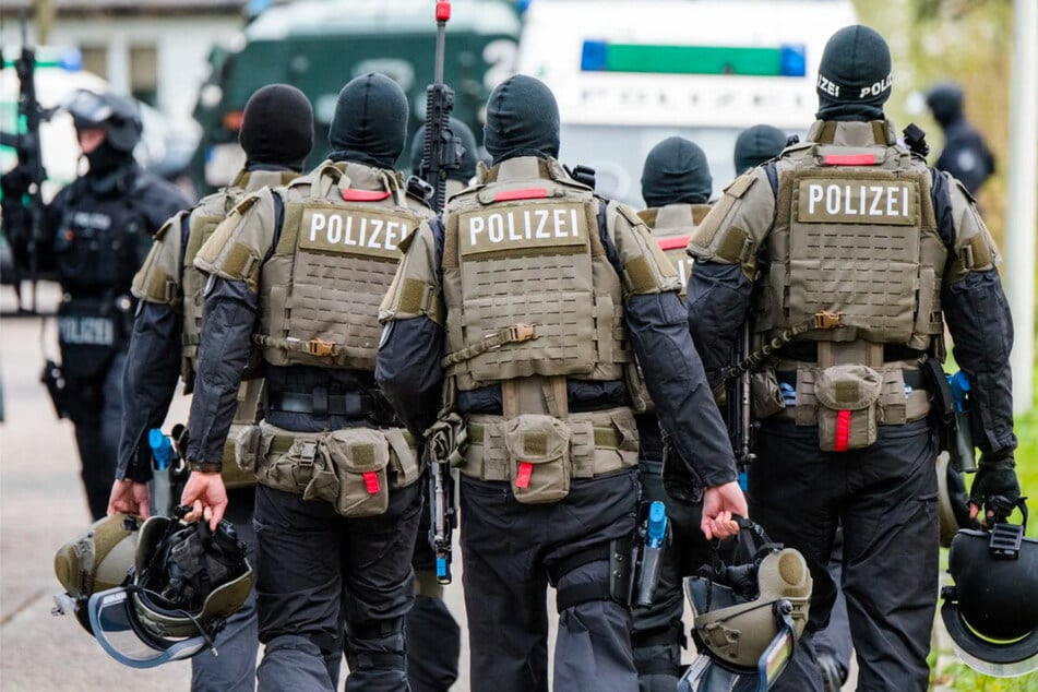 Die Polizei wurde von Spezialeinsatzkräften unterstützt. (Symbolfoto)