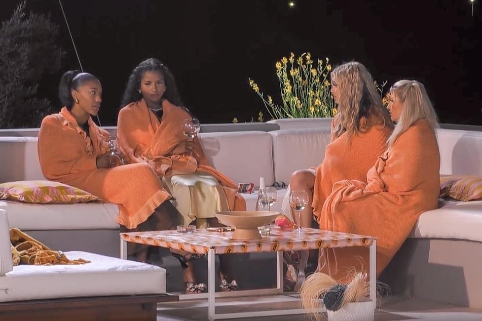 Die vergebenen Frauen gehen ganz unterschiedlich mit der "Temptation"-Herausforderung um.