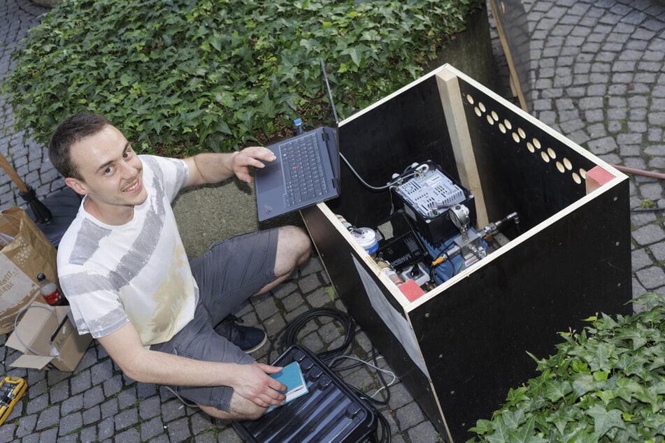 Forscher Marc Schwöbel (25) betreut die Software.