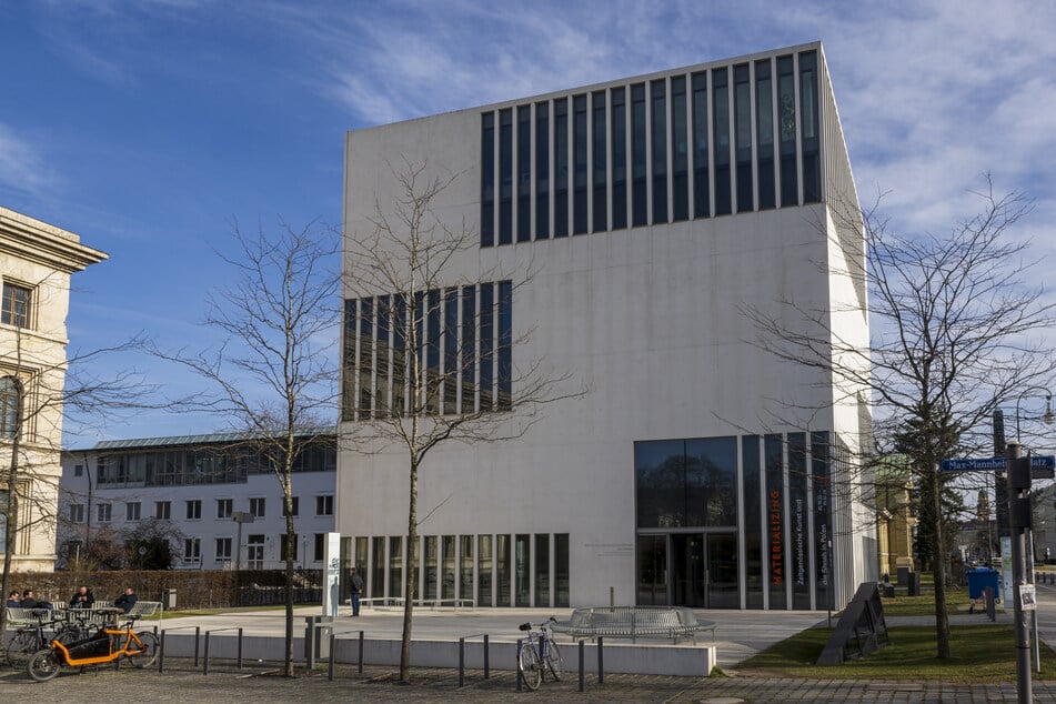 Im NS-Dokumentationszentrum am Königsplatz wurden Schusslöscher entdeckt.