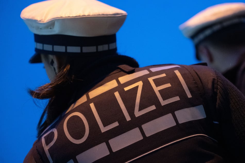 Die Polizei hat einen der Messerstecher (36) festgenommen. (Symbolfoto)