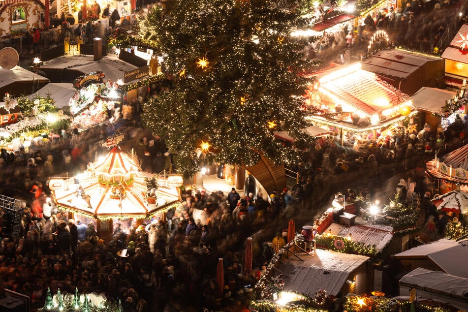 Der Striezelmarkt zählt zu den beliebtesten Weihnachtsmärkten im deutschsprachigen Raum.