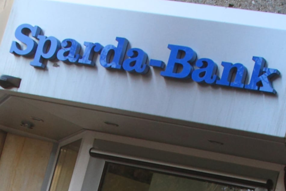 Razzia bei der Sparda-Bank: Waren Mitarbeiter in "Cum-Ex"-Skandal verwickelt?