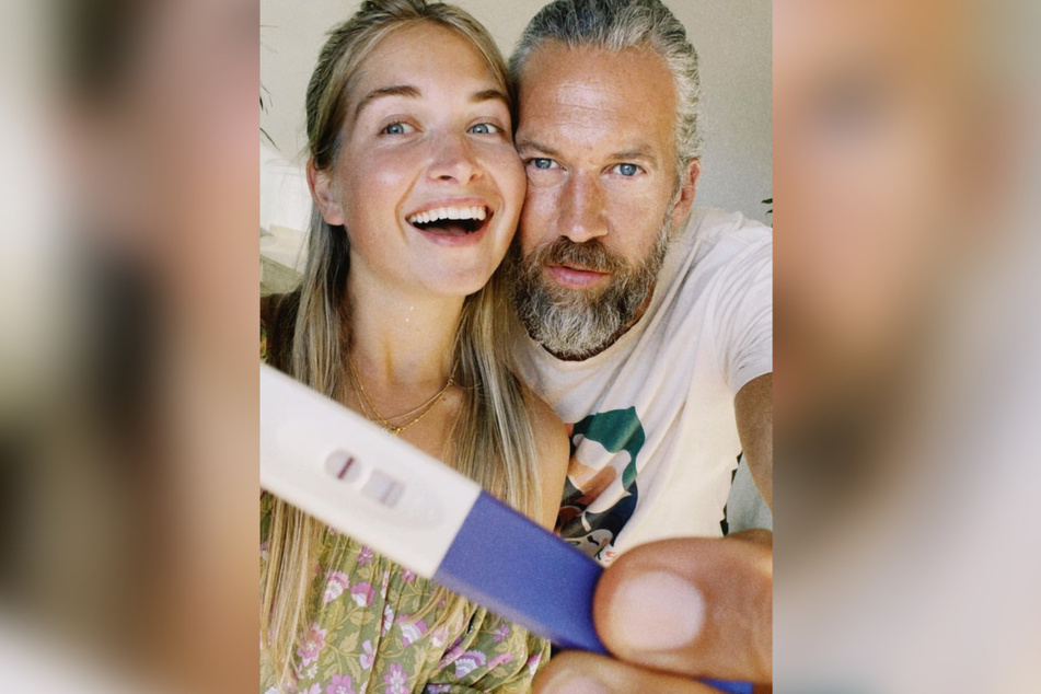 Im Juli verkündeten die Influencerin und ihr Freund Felix Adergold (42) die süßen Baby-News.