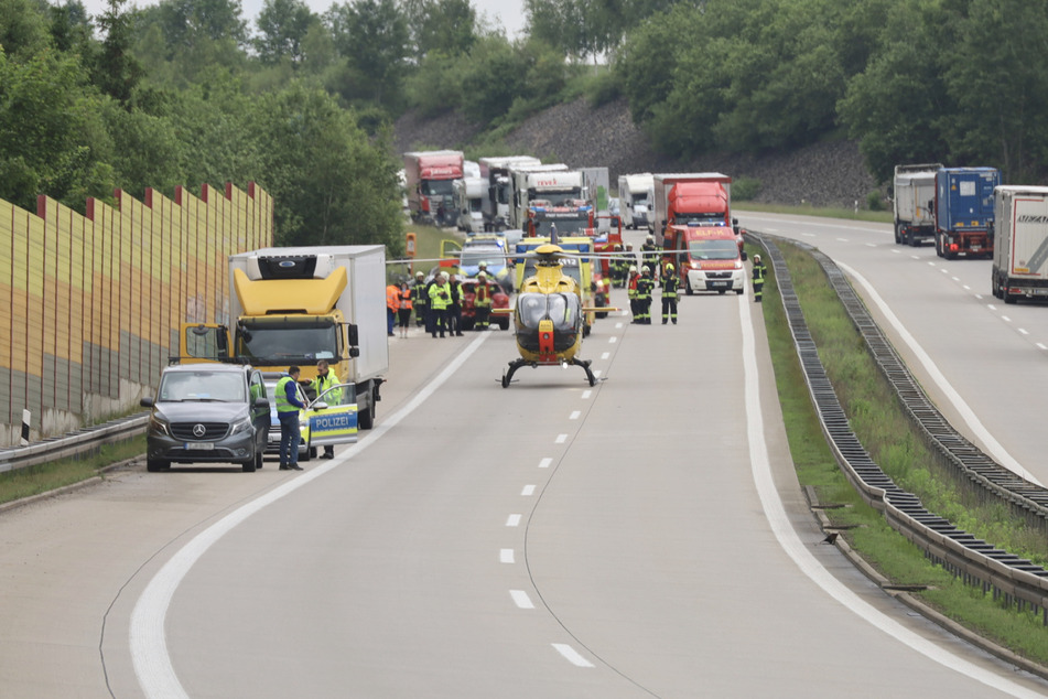 Auch ein Rettungshubschrauber kam bei dem Unfall zum Einsatz.