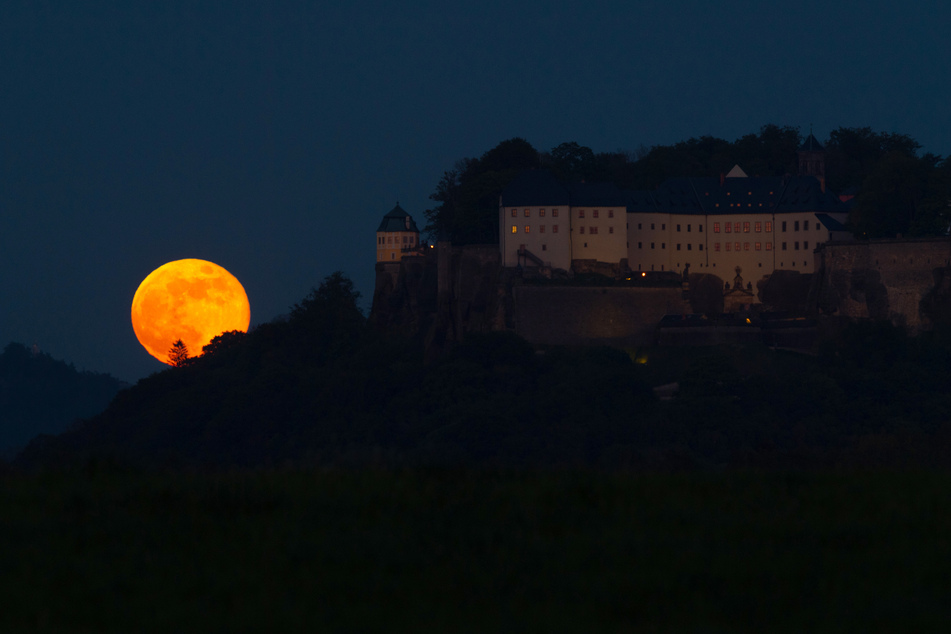 Auf der Festung Königstein wird es nach Sonnenuntergang schaurig!