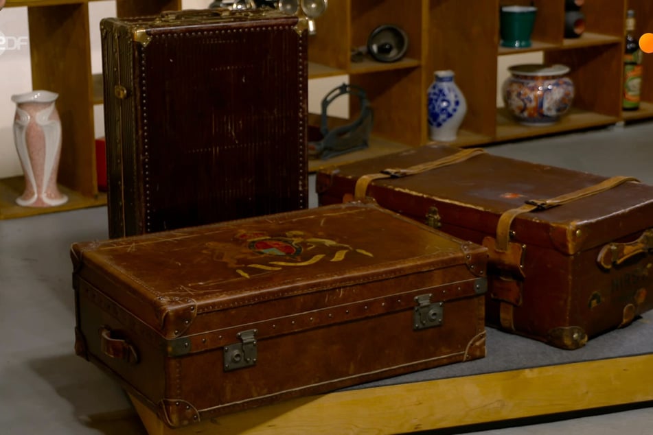 Das Koffer-Set stammt wohl aus der ersten Hälfte des 20. Jahrhunderts.