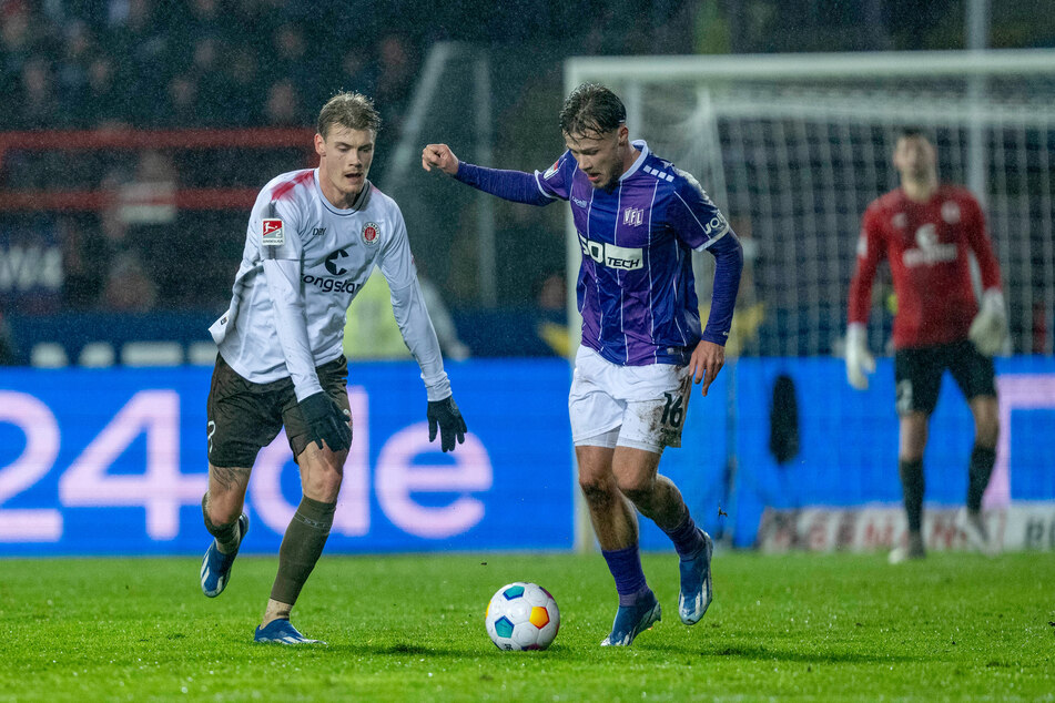 Henry Rorig (24, r.) lief in der abgelaufenen Saison zehnmal für den VfL Osnabrück auf. In der kommenden Saison trifft er dann in der 3. Liga auf seinen alten Klub.