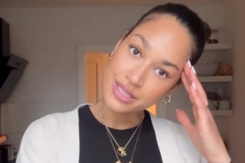 GNTM-Siegerin Lovelyn Enebechi (29) gibt auf Instagram Einblicke in ihr Leben als alleinerziehende Mutter.