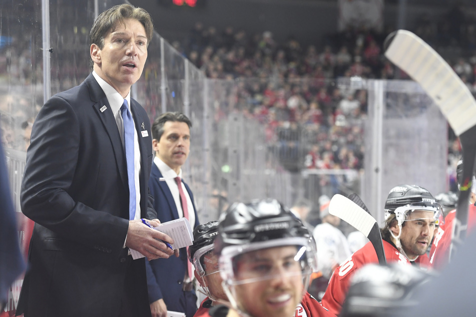 KEC-Headcoach Uwe Krupp (55) glaubt, dass der Schwede das Kölner Überzahlspiel verbessern und mit seiner Erfahrung eine gute Ergänzung sein wird. (Archivfoto)