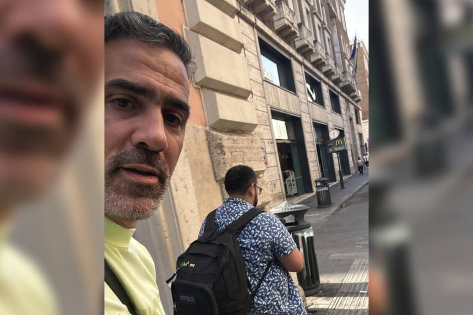 Bushido (45) hat in Rom mit einem Touristen aus Amerika kennengelernt, mit dem er sich gemeinsam auf die Suche nach einem Waschsalon gemacht hat.