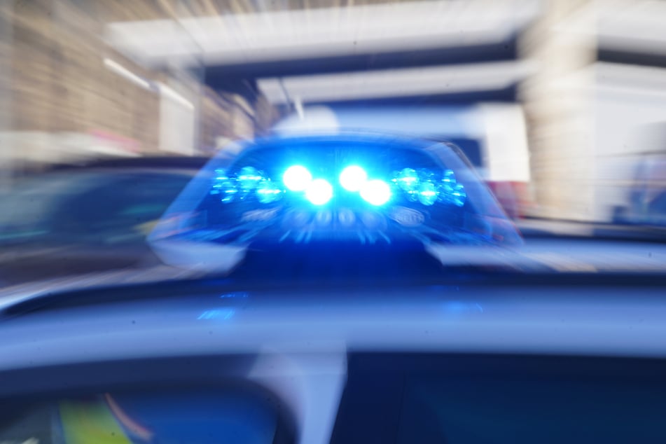 Die Polizei ermittelt zu möglichen Spritzen- oder Nadelstichen im Club. (Symbolbild)