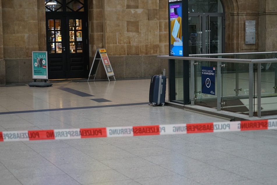 Im Leipziger Hauptbahnhof wurden am Samstag zwei herrenlose Gepäckstücke entdeckt.
