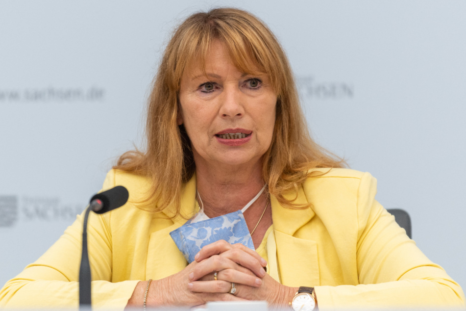 Petra Köpping (SPD), Sozialministerin von Sachsen, spricht während eines Corona-Pressebriefings zu den Entwicklungen in der Corona-Krise.