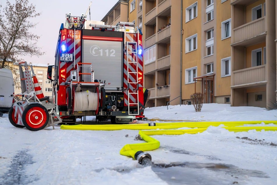 Dichtungsleck flutet Keller in Zittauer Wohnblock