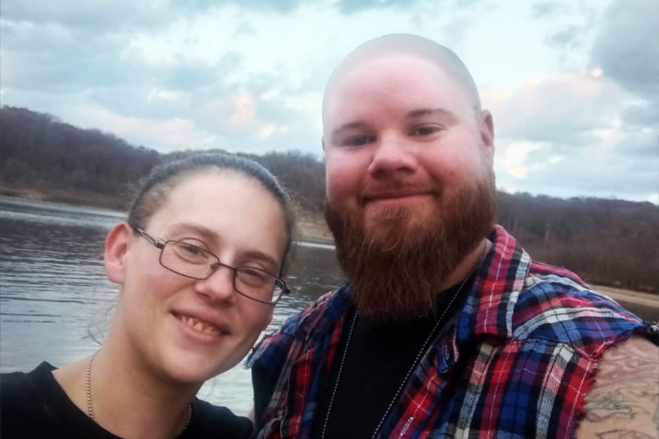 Angela Lovely (37) und ihr Partner Nicholas Bergdoll (37) sollen den behinderten Malichi so sehr gequält haben, dass er aus dem Mund blutete.