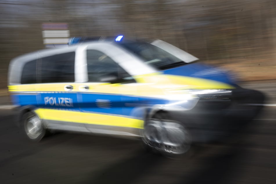 Schließlich konnte die Polizei den Verdächtigen stoppen. (Symbolfoto)