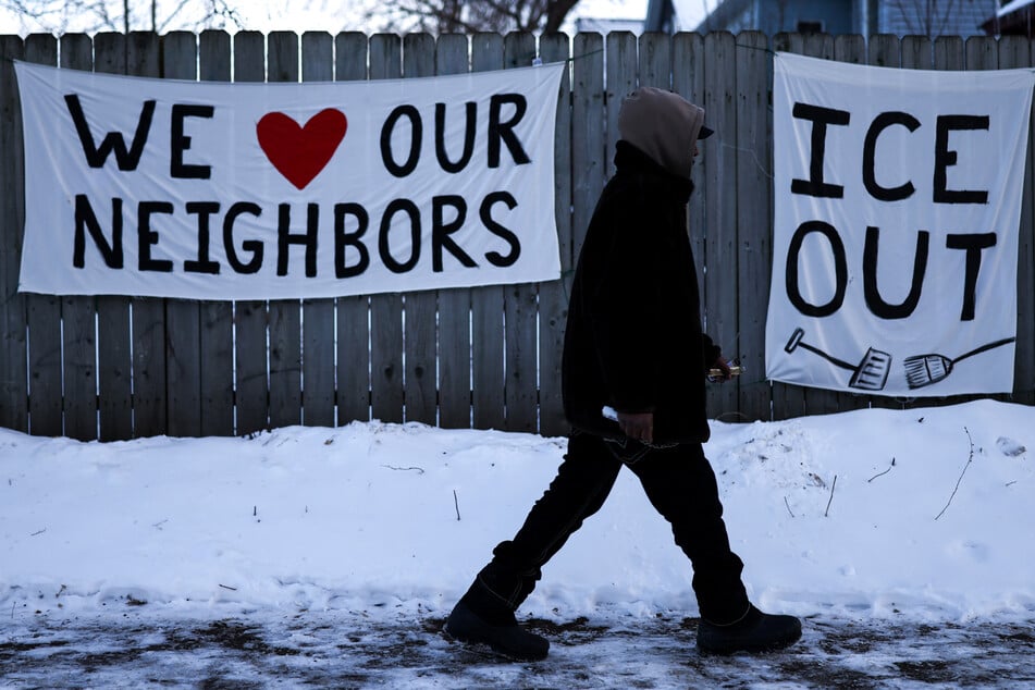 Immigrant students in Minneapolis turn to remote learning