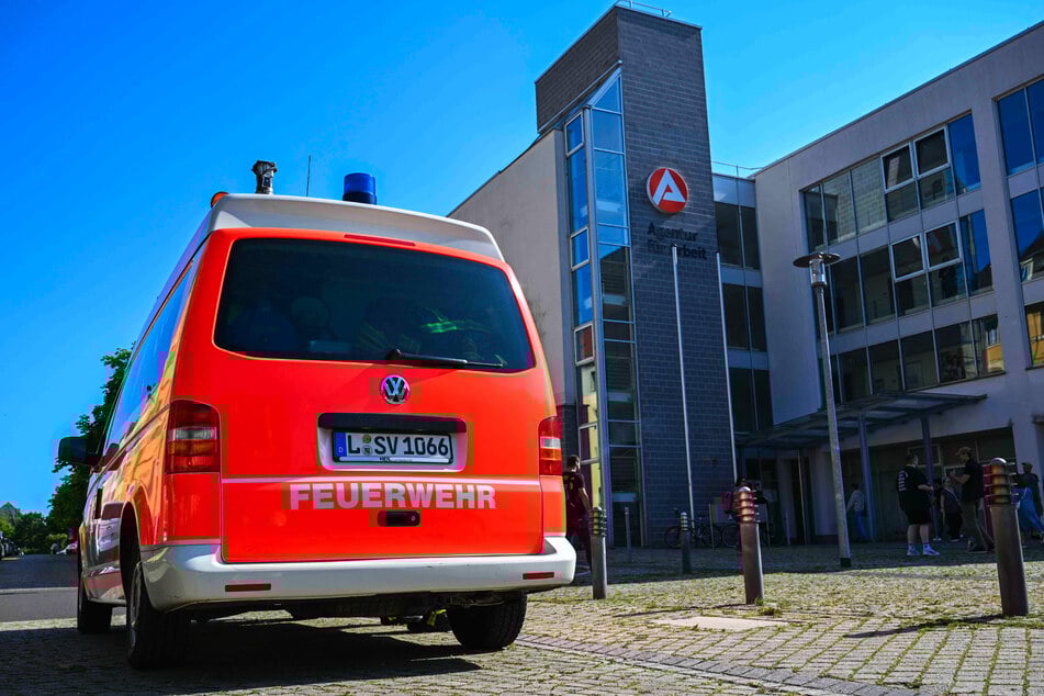 Bereits am Morgen musste die Feuerwehr zur Agentur für Arbeit ausrücken.