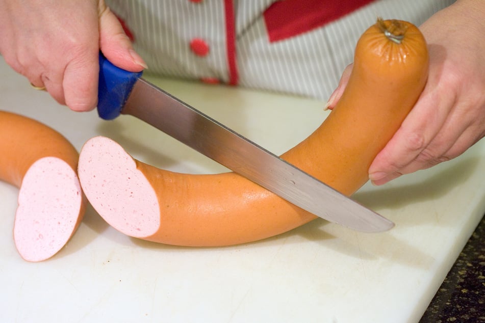 Vor Gericht geht's um die Wurst: Macht Rote Bete das Fleisch schöner als erlaubt?