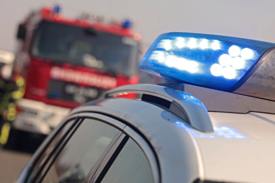 Die Polizei nahm den minderjährigen Jungen (13) in der Nähe eines Brandeinsatzes fest. (Symbolfoto)