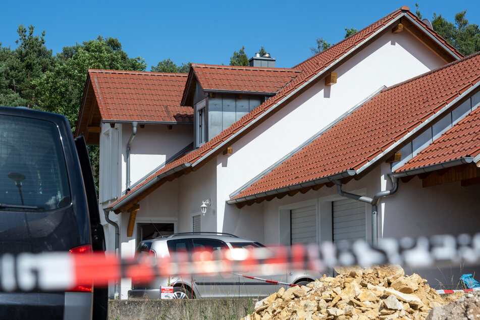 Im Fall eines getöteten Paares in Schwandorf hat die Staatsanwaltschaft Amberg Anklage gegen den mutmaßlichen Täter erhoben. (Archivbild)
