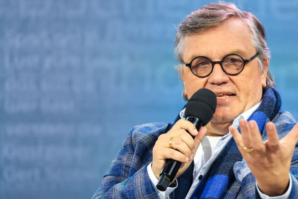 So privat wie nie: Hape Kerkeling gewährt Einblicke in sein Eheleben mit Partner Dirk