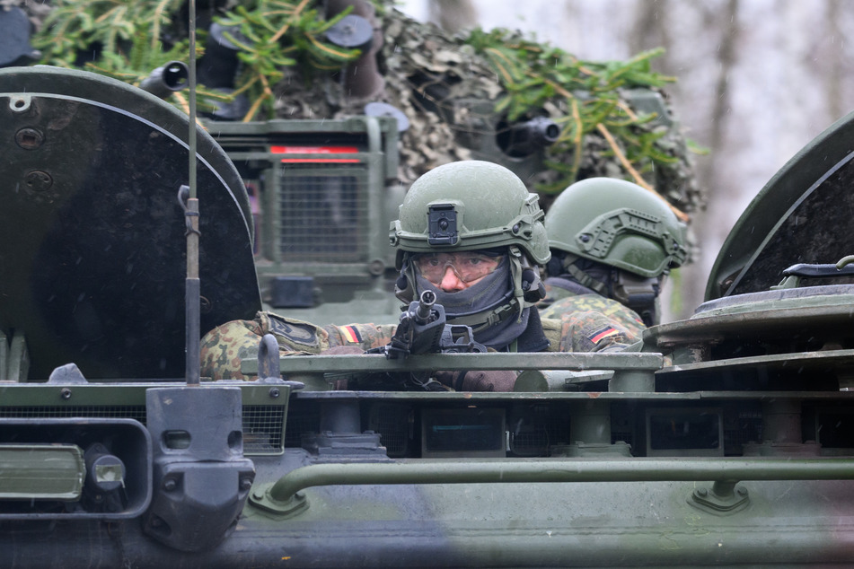 Die gegenwärtige Verteidigungsbereitschaft der deutschen Bundeswehr ist laut Einschätzung ihres Vorsitzenden André Wüstner (49) alles andere als gut. (Symbolbild)