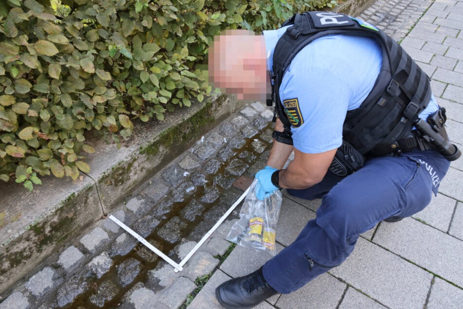 Die Tatwaffe war eine abgebrochene Glasflasche.