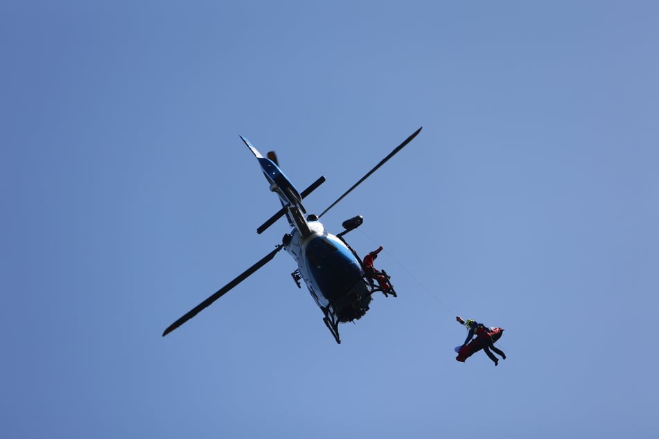 Dass ein Rettungshelikopter im Notfall immer verfügbar ist, sei laut DRK nicht gesichert. (Symbolbild)