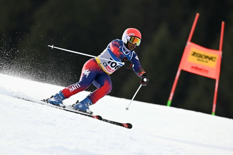 Céline Marti (45) kam als langsamste Frau im WM-Riesenslalom ins Ziel.