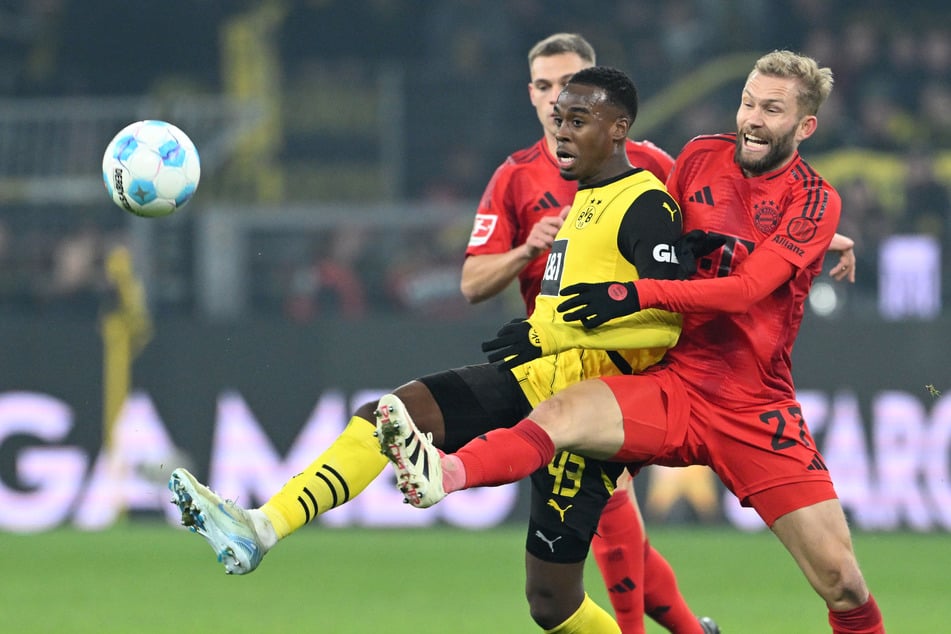 Der Ball im Signal Iduna Park rollt wieder - gelingt dem FC Bayern im zweiten Durchgang die Antwort?