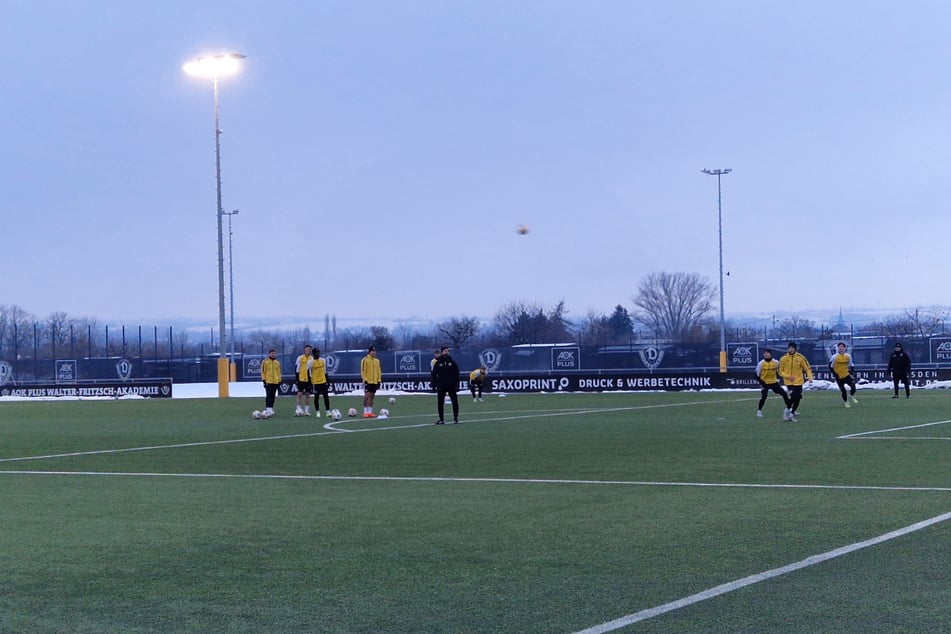 Bei Temperaturen um den Gefrierpunkt arbeitete das Team von Thomas Stamm an Standards.