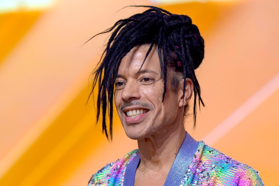 "Let's Dance"-Juror Jorge González (58) ist kaum zu verstehen.