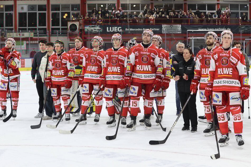 Die Enttäuschung stand den Eispiraten nach dem Saison-Aus ins Gesicht geschrieben.