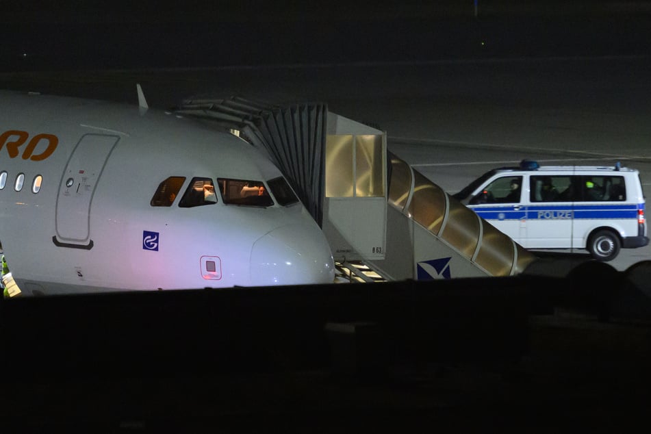 Vom Flughafen Leipzig/Halle startete am frühen Morgen ein Abschiebeflug nach Afghanistan.