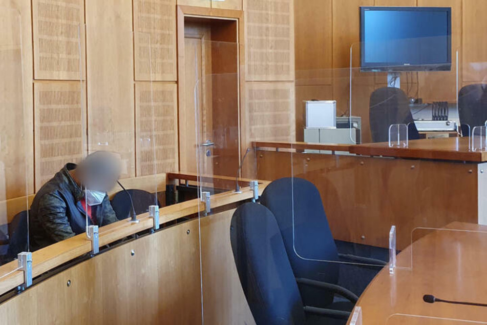 Der Angeklagte (37) wurde vom Krefelder Landgericht zu sieben Jahren Haft verurteilt.