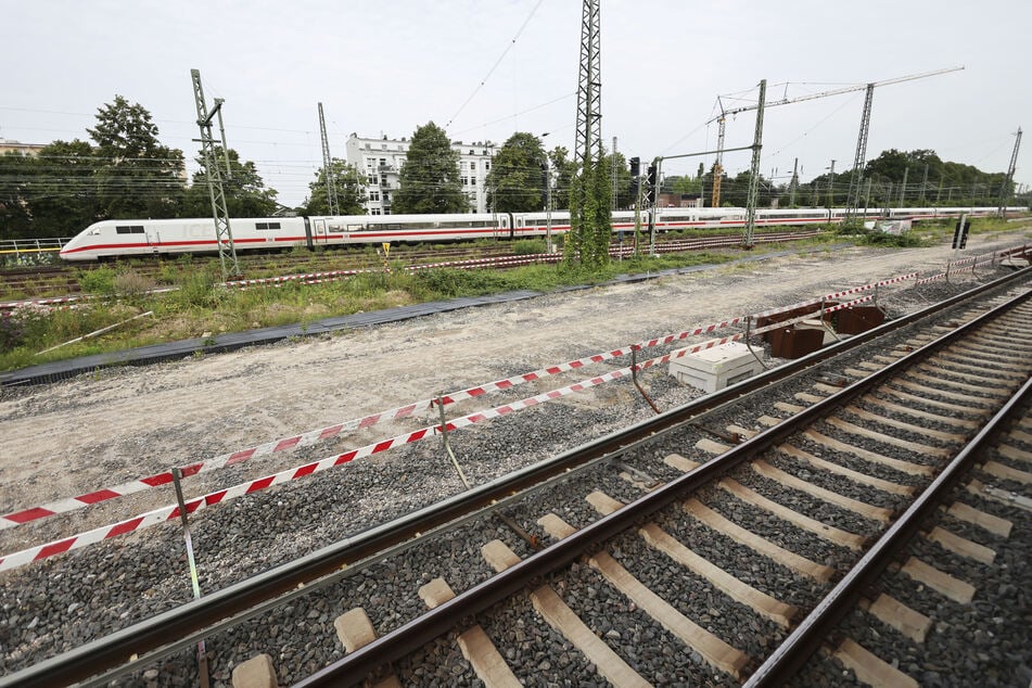 Der neue Durchgangsbahnhof am Diebsteich soll den alten Kopfbahnhof Altona ersetzen. Die Inbetriebnahme verschiebt zwei Jahre nach hinten.