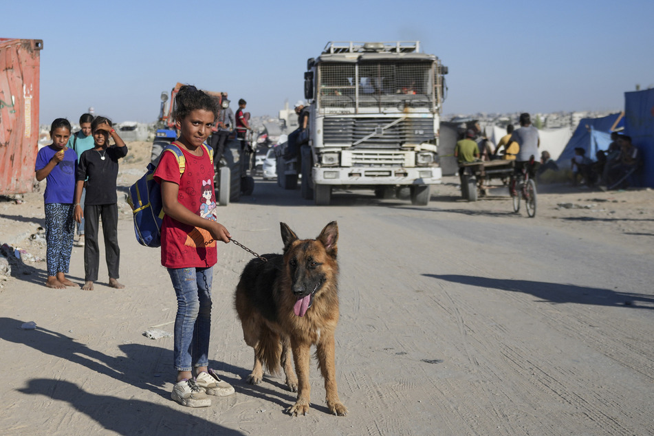 Tausende Menschen müssen erneut vor israelischen Angriffen fliehen.