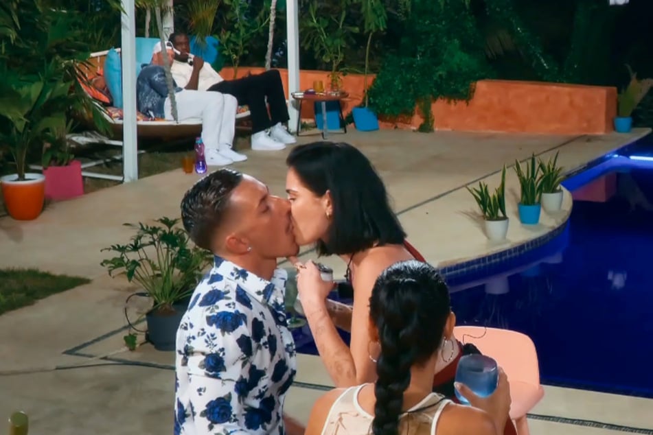 Auslöser ist ein Kuss zwischen Linda und Jennys Nummer eins Marvin (30).