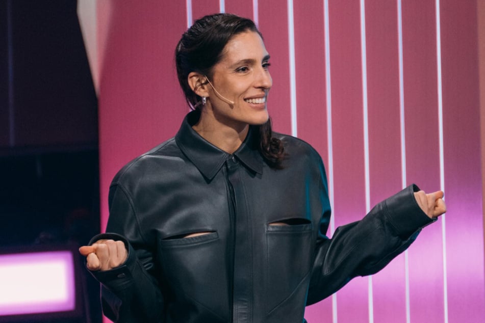 Ex-Tennisprofi Andrea Petković (38) hat das Finale dieses Mal bravourös gemeistert – und moderiert das Staffelfinale am kommenden Sonntag.